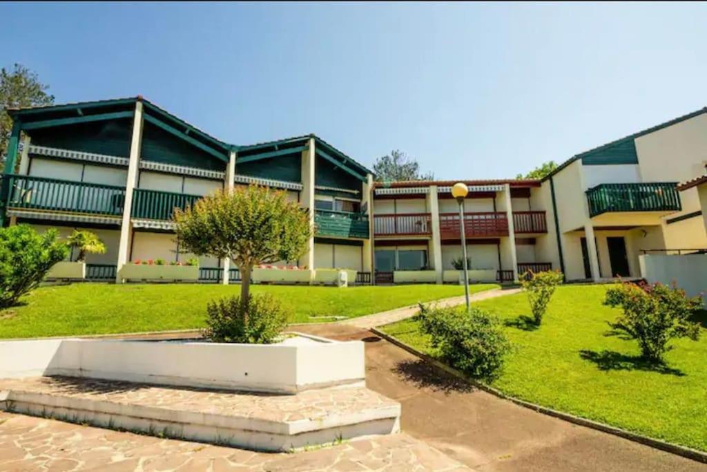 Apartament Caporizon-Baillenia-T1 Vue Montagne - Piscine St Jean De Luz Saint-Jean-de-Luz Zewnętrze zdjęcie