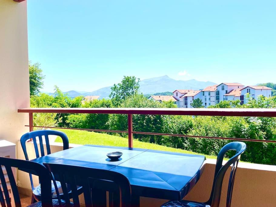 Apartament Caporizon-Baillenia-T1 Vue Montagne - Piscine St Jean De Luz Saint-Jean-de-Luz Zewnętrze zdjęcie