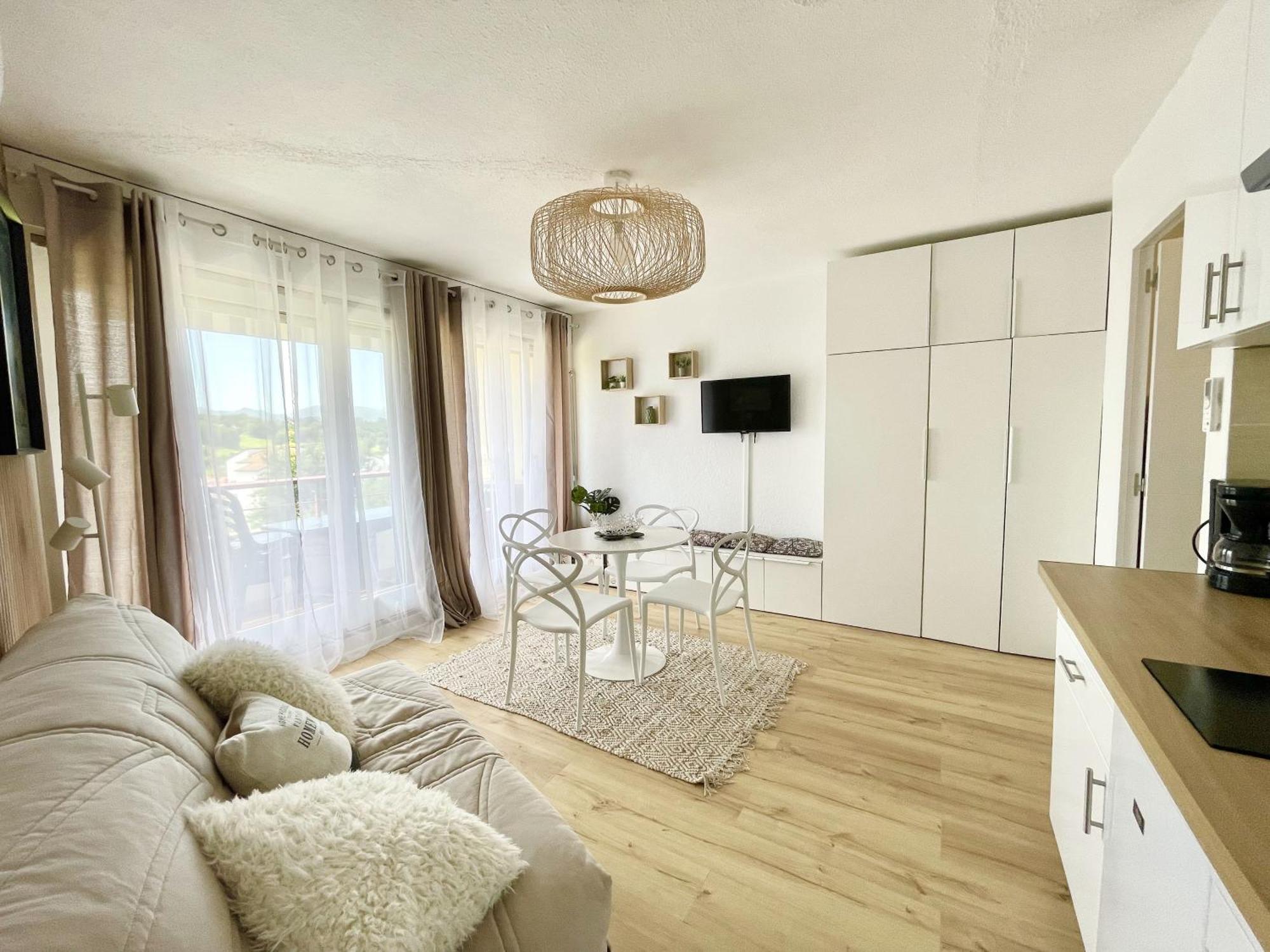 Apartament Caporizon-Baillenia-T1 Vue Montagne - Piscine St Jean De Luz Saint-Jean-de-Luz Zewnętrze zdjęcie